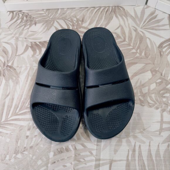 Oofos Recovery Slide Sandals - Picture 1 of 11